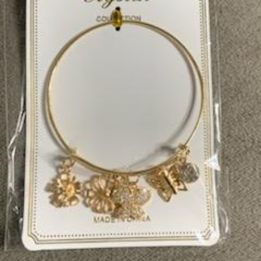 Jewelry - Picture 6 of 16